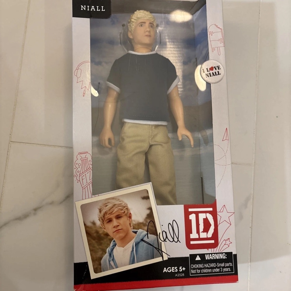 NIB Complete Set of One Direction Dolls - Picture 8 of 13